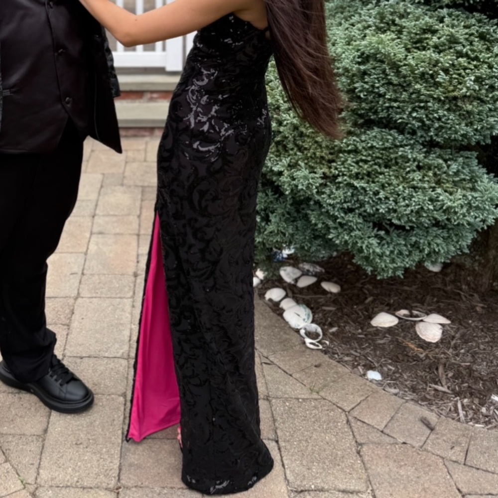Elegant Black and Pink Sequin Prom Dress - Picture 2 of 5
